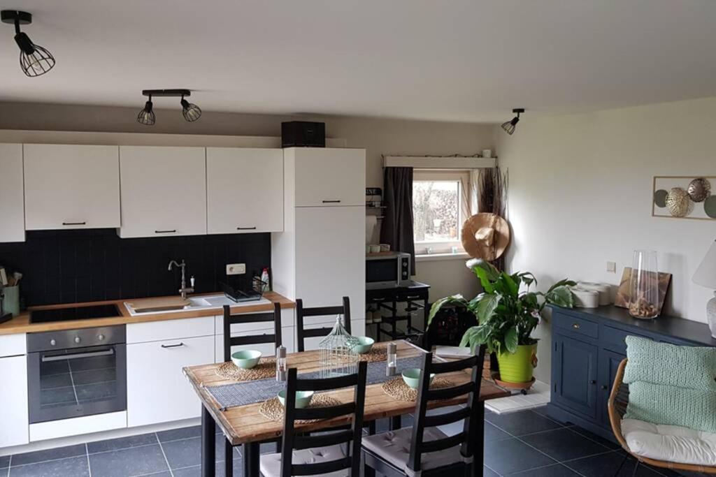Appartement Isole, 1 Chambre Avec Terrasse Privee Ramillies المظهر الخارجي الصورة